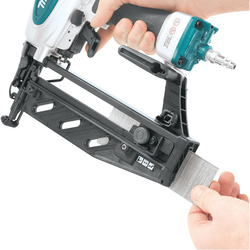 Cloueur pneumatique MAKITA AF601 (7)